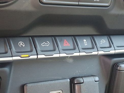 Used 2022 Chevrolet Silverado 1500 Custom w/ Safety Confidence Package image 23