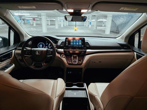 Used 2025 Honda Odyssey EX-L image 3