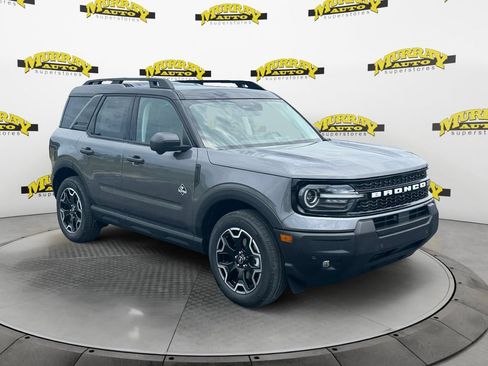 New 2026 Ford Bronco Sport Outer Banks w/ Outer Banks Tech Package+ AWD/4WD image 8