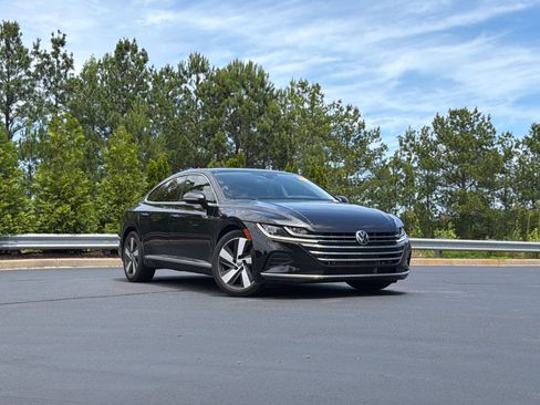 Used 2021 Volkswagen Arteon SE FWD image 2
