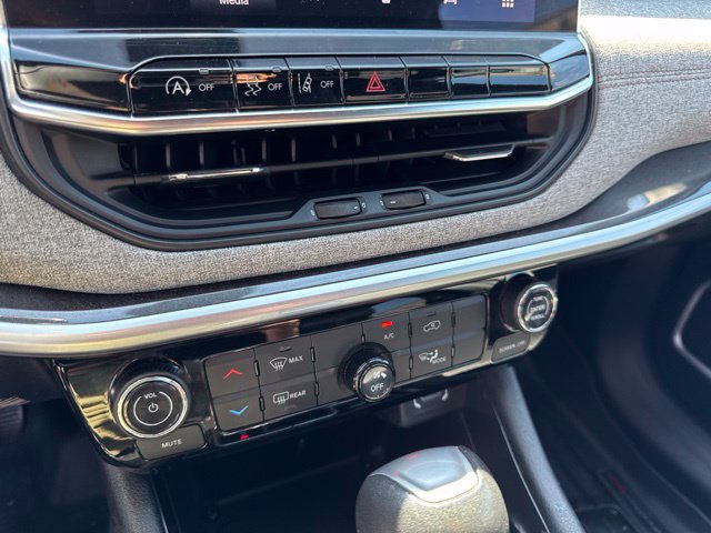 Certified 2023 Jeep Compass Latitude AWD/4WD image 27