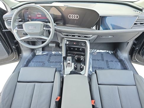 New 2025 Audi Q5 Prestige image 9