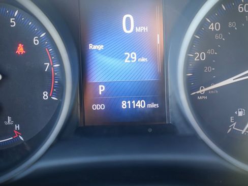 Used 2018 Toyota C-HR XLE image 30