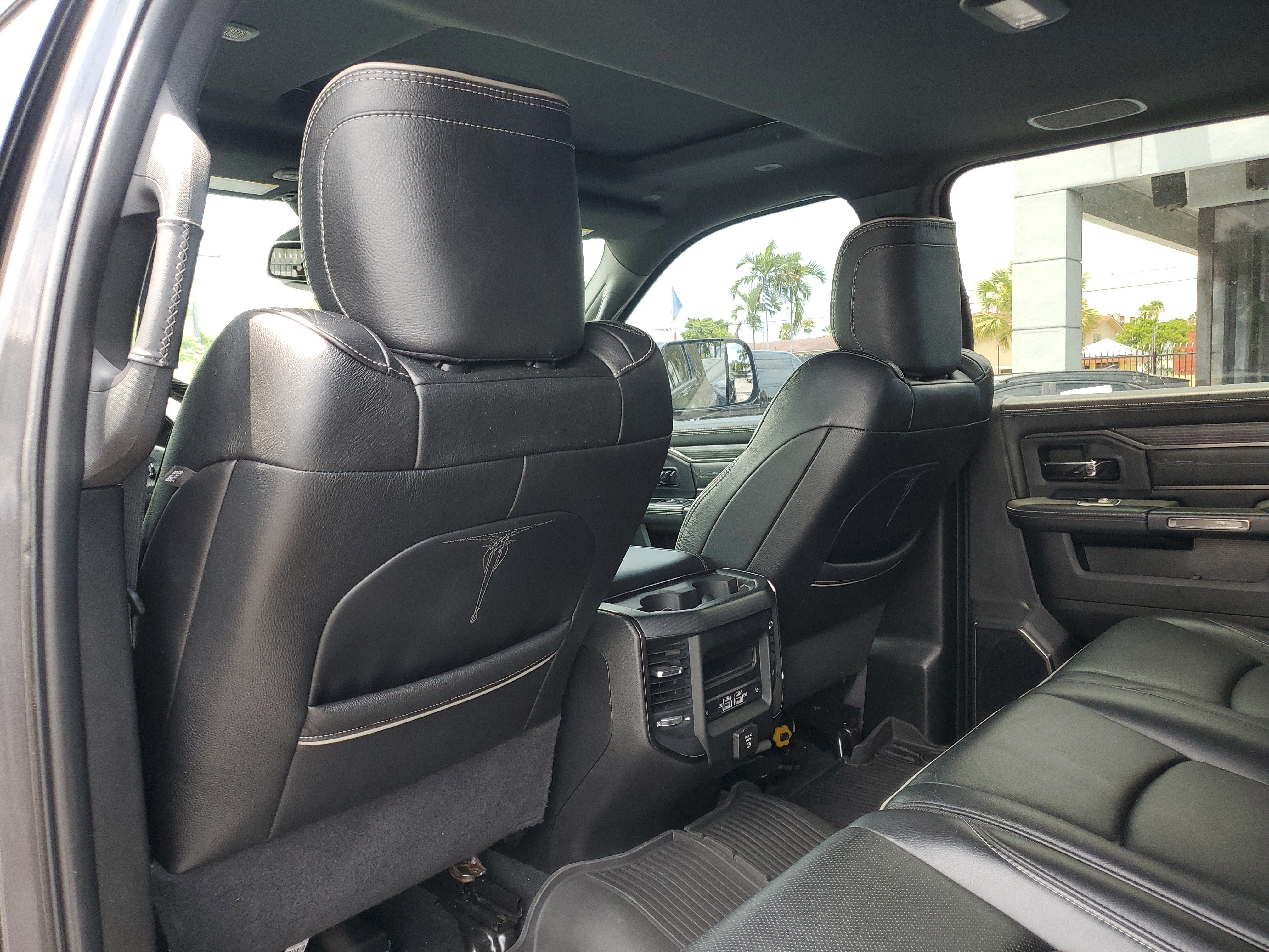 Used 2022 RAM 3500 Limited w/ Max Tow Package AWD/4WD image 34