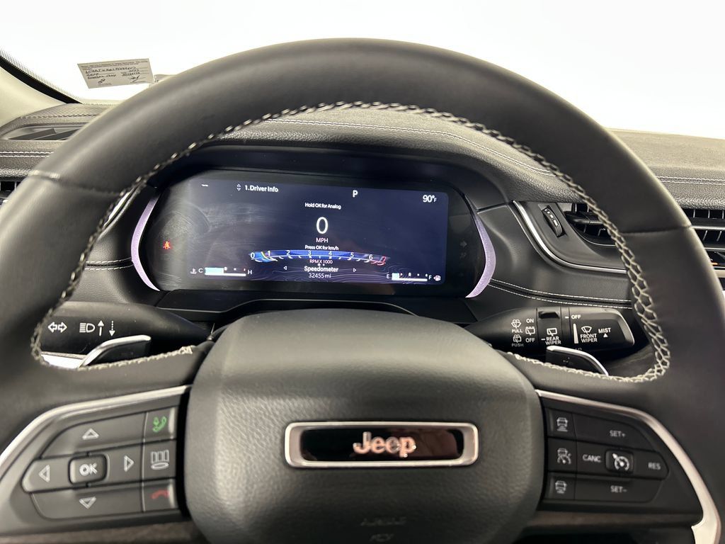 Used 2023 Jeep Grand Cherokee Limited AWD/4WD image 13