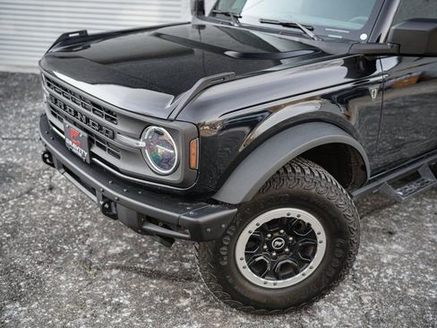 Used 2023 Ford Bronco 2-Door w/ Sasquatch Package image 2