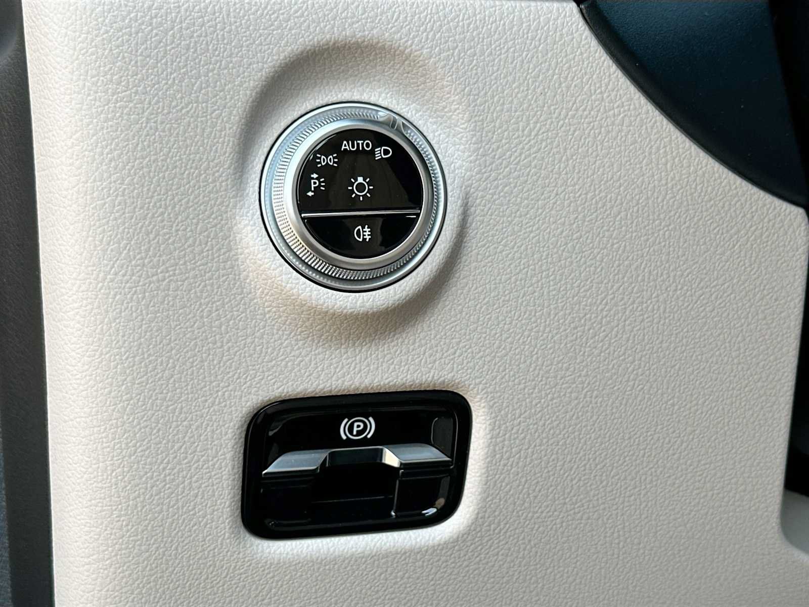 Used 2026 Mercedes-Benz CLE 450 4MATIC Coupe image 10