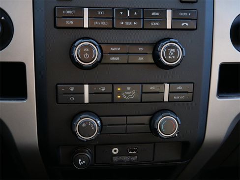 Used 2010 Ford F150 XLT image 20