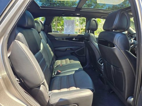 Used 2016 Kia Sorento SX AWD/4WD image 12