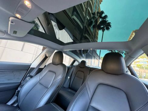Used 2023 Tesla Model 3 Standard Range RWD image 10