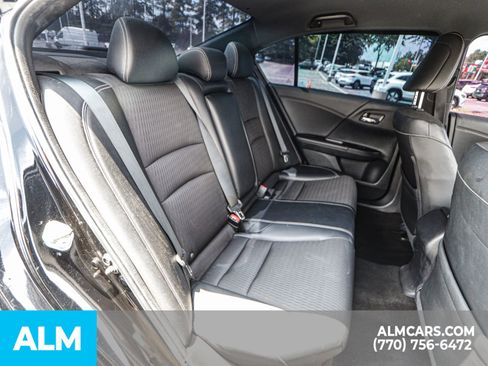 Used 2017 Honda Accord Sport image 25