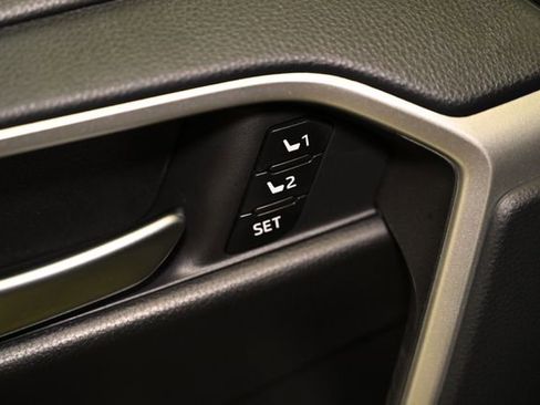 Used 2025 Toyota RAV4 XLE Premium image 44