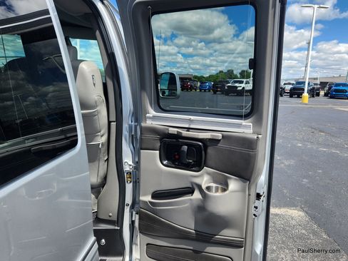 Used 2020 Chevrolet Express 2500 w/ Enhanced Convenience Package RWD image 51
