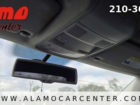 Used 2017 Volkswagen Tiguan S image 40