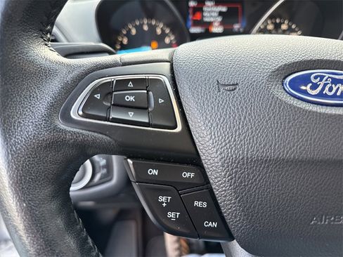 Used 2019 Ford Escape SEL image 21