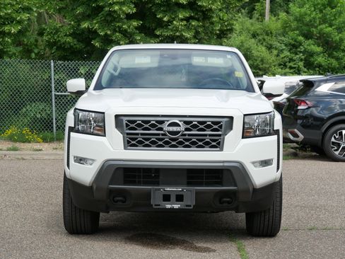 Certified 2023 Nissan Frontier SV w/ SV Convenience Package AWD/4WD image 2