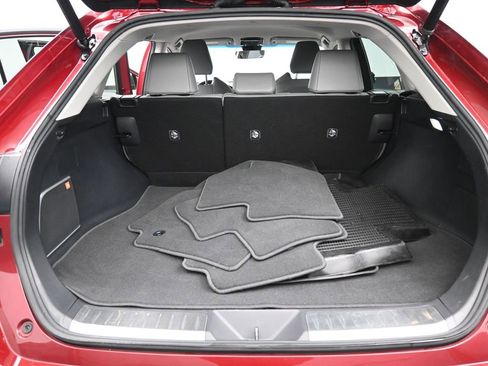 Used 2021 Toyota Venza XLE w/ Softex Package image 33