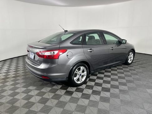 Used 2014 Ford Focus SE FWD image 8