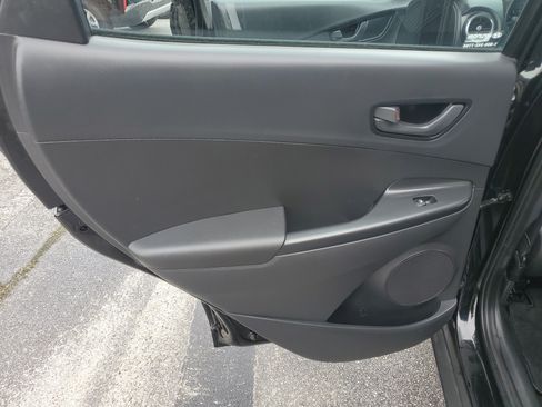 Used 2022 Hyundai Kona SE FWD image 12