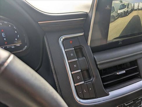Used 2022 Chevrolet Tahoe Premier w/ Texas Edition RWD image 14