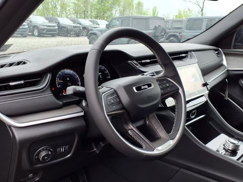 New 2026 Jeep Grand Cherokee Limited AWD/4WD image 6