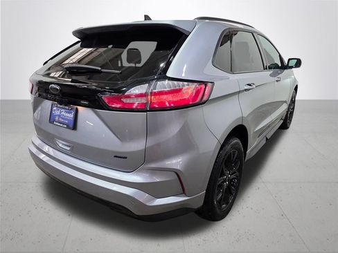 Used 2024 Ford Edge SE w/ Black Appearance Package AWD/4WD image 9