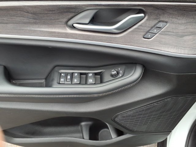 Used 2023 Jeep Grand Cherokee Limited AWD/4WD image 19