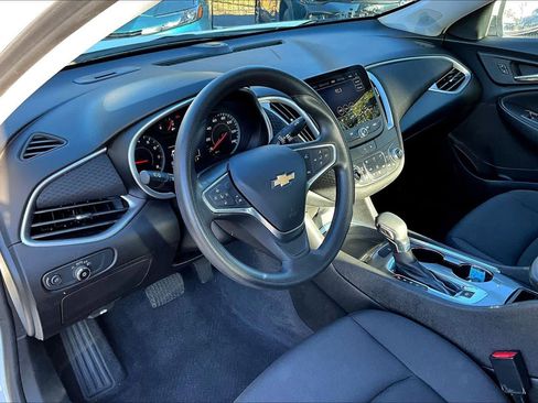 Used 2023 Chevrolet Malibu LT image 16