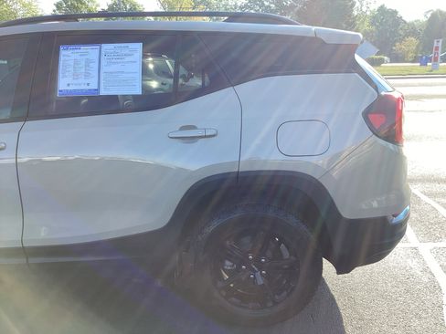 Used 2022 GMC Terrain AT4 w/ Infotainment Package II image 4