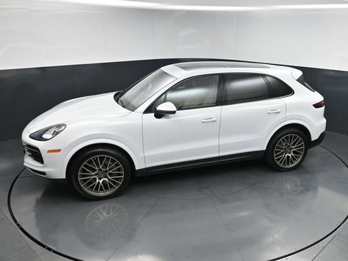 Certified 2022 Porsche Cayenne S Platinum AWD/4WD image 15