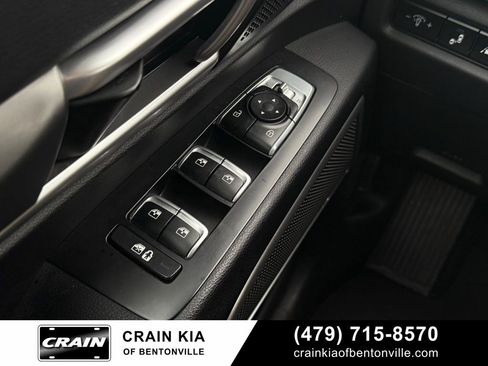 Used 2020 Kia Telluride LX image 11