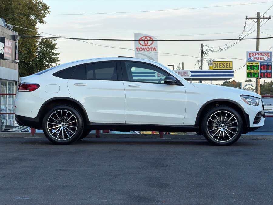 Used 2020 Mercedes-Benz GLC 300 4MATIC Coupe image 4