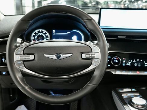 Used 2023 Genesis GV70 2.5T w/ Select Package image 17