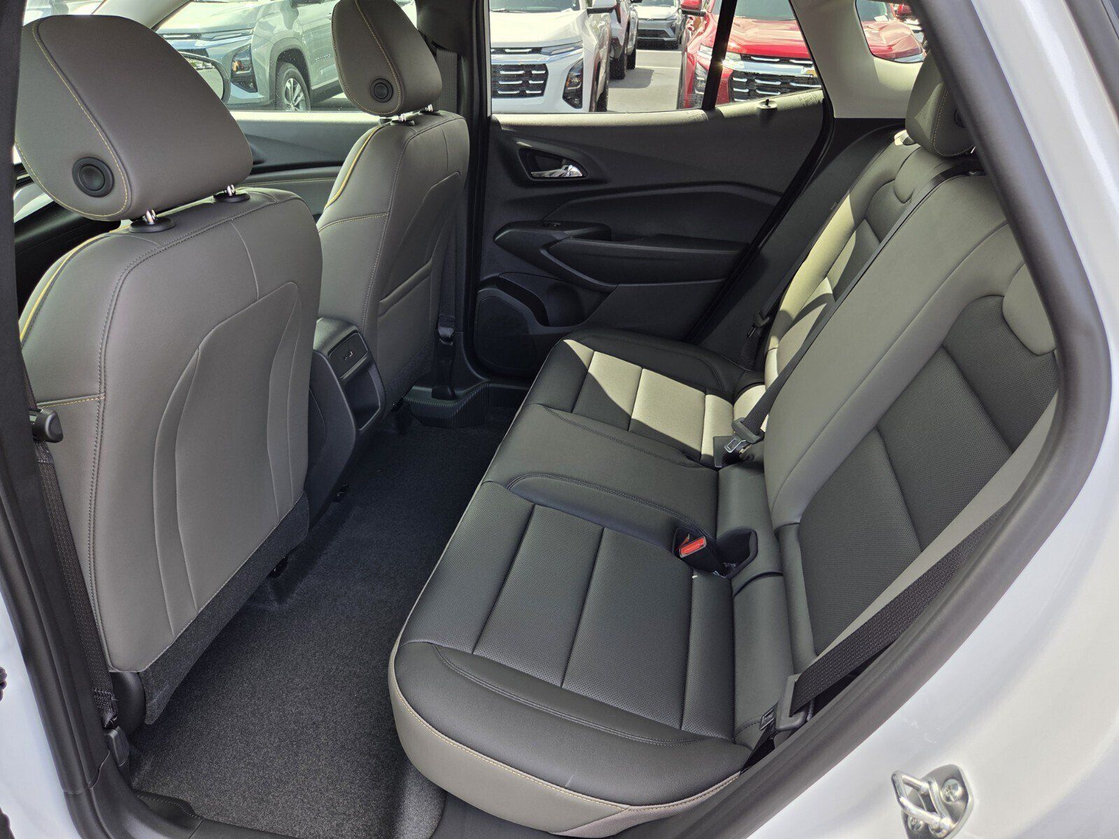 New 2026 Chevrolet Trax ACTIV w/ Sunroof Package FWD image 6