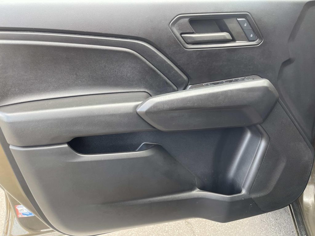 Used 2024 Chevrolet Colorado W/T RWD image 14