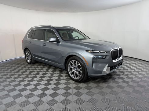 Used 2026 BMW X7 xDrive40i AWD/4WD image 7