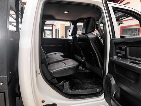 Used 2024 RAM 2500 Tradesman w/ Chrome Appearance Group AWD/4WD image 38