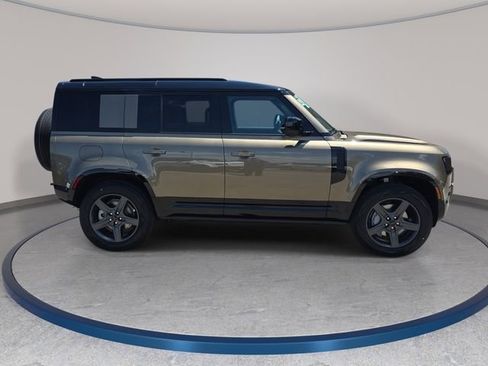 New 2026 Land Rover Defender 110 X-Dynamic SE AWD/4WD image 4