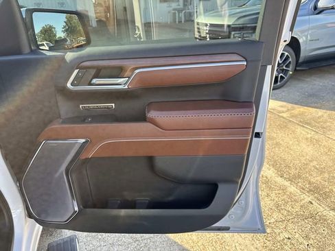 Used 2023 GMC Sierra 1500 Denali Ultimate image 31