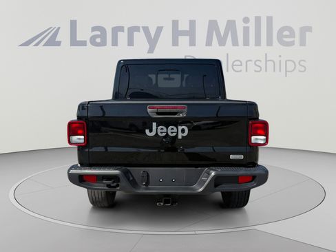 Used 2021 Jeep Gladiator Overland w/ Popular Equipment Package AWD/4WD image 4