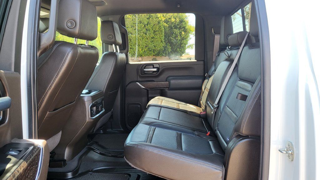 Used 2022 GMC Sierra 2500 Denali w/ Denali Ultimate Package AWD/4WD image 25