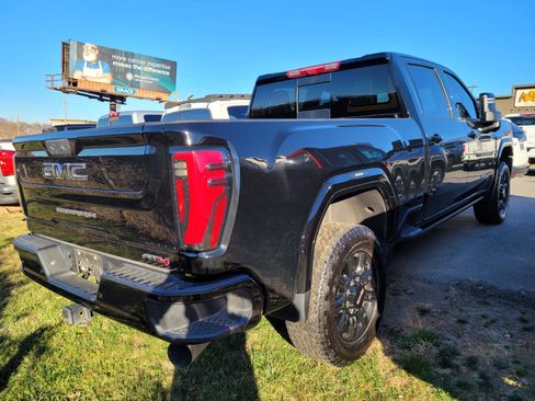 Used 2024 GMC Sierra 3500 AT4 w/ AT4 Premium Plus Package image 7