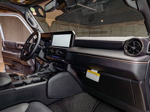 Used 2025 Toyota Land Cruiser w/ Premium Package image 16