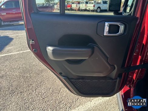 Used 2021 Jeep Wrangler Unlimited Sport image 38