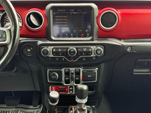 Used 2022 Jeep Gladiator Rubicon w/ Cold Weather Group AWD/4WD image 19