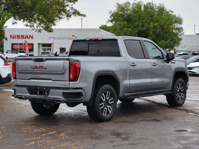 Used 2024 GMC Sierra 1500 AT4 w/ Technology Package AWD/4WD image 4