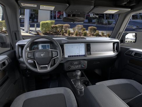 New 2025 Ford Bronco Base image 9