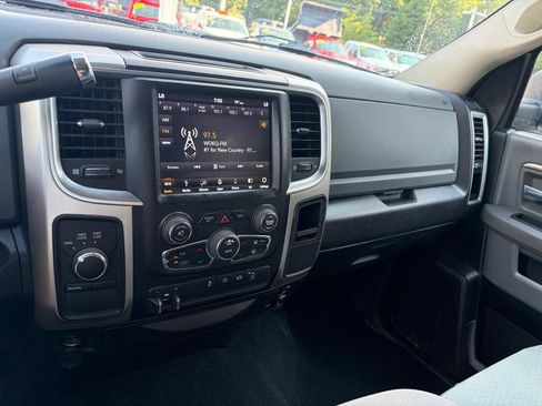 Used 2018 RAM 2500 SLT AWD/4WD image 35