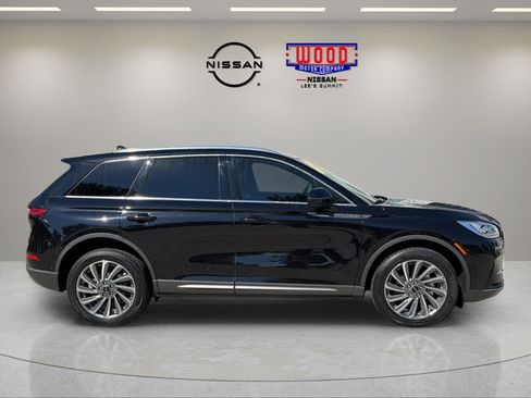 Used 2023 Lincoln Corsair Reserve w/ Equipment Group 202A AWD/4WD image 2