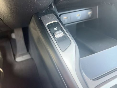 Used 2021 Kia Sorento S w/ Panoramic Sunroof Package FWD image 22